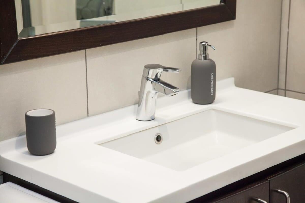 Elegant Urban Escape 1 Bd Apt In Kolonaki Apartment เอเธนส์ ภายนอก รูปภาพ
