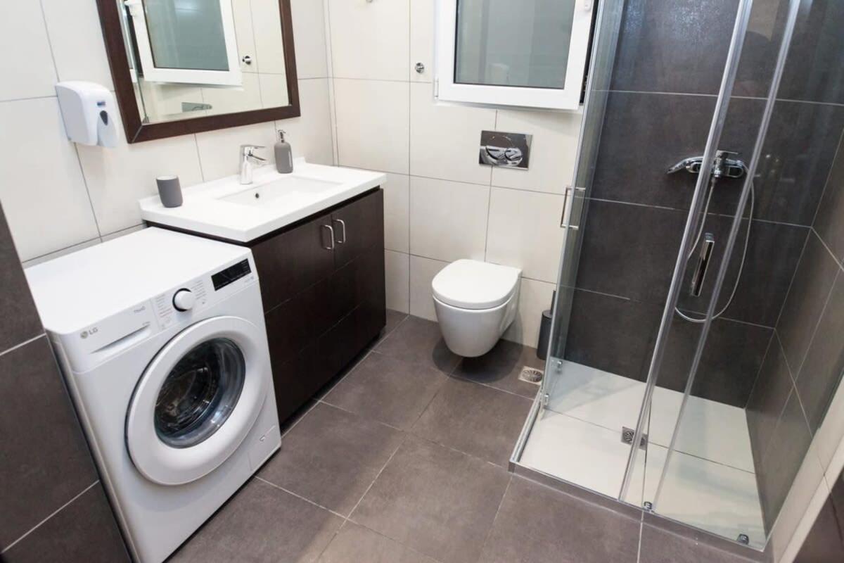 Elegant Urban Escape 1 Bd Apt In Kolonaki Apartment เอเธนส์ ภายนอก รูปภาพ