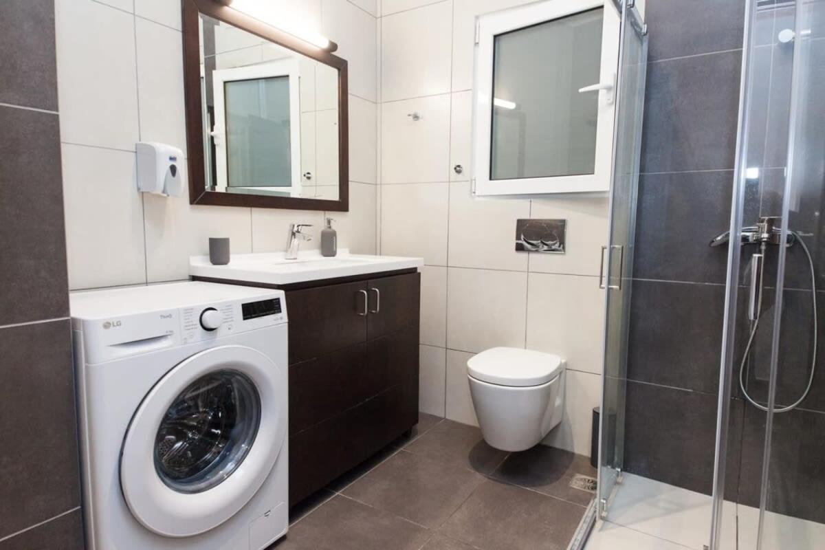 Elegant Urban Escape 1 Bd Apt In Kolonaki Apartment เอเธนส์ ภายนอก รูปภาพ
